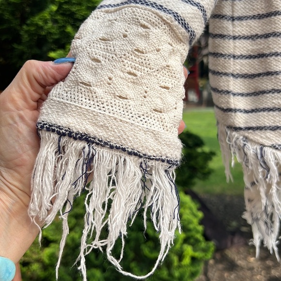 Zara distressed top - Picture 2 of 7